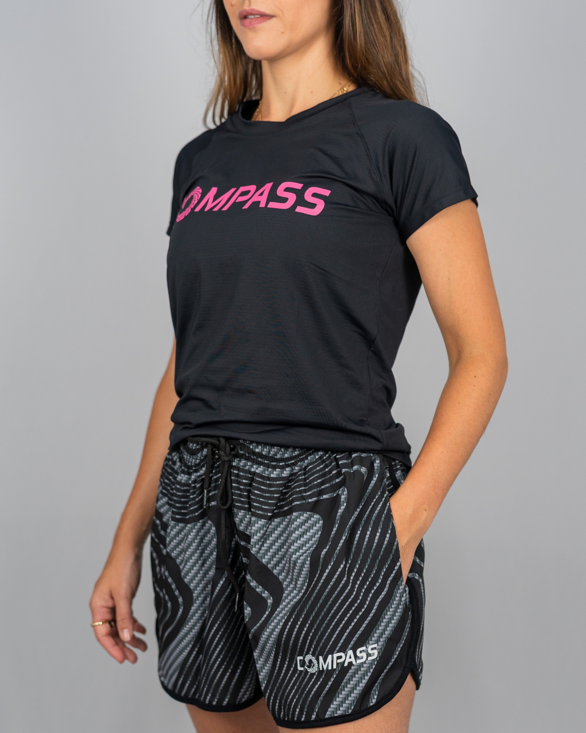 Imagem 2 do produto: BABY LOOK DRY - PRETA LOGO ROSA